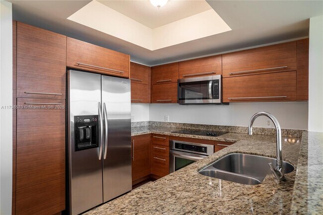 Building Photo - 2681 N Flamingo Rd