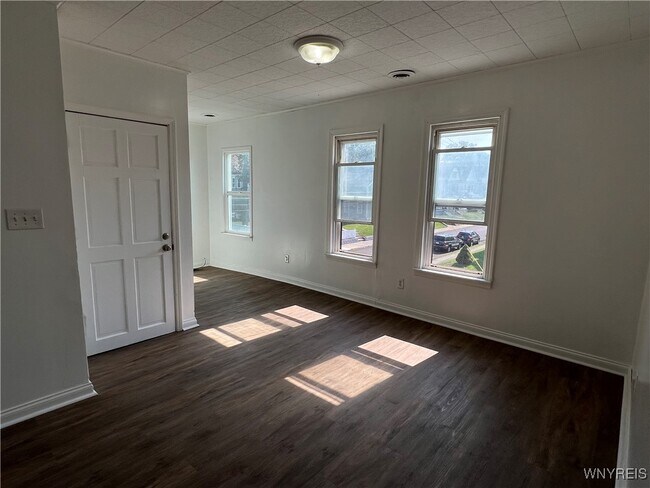 Building Photo - 42 Buffum St