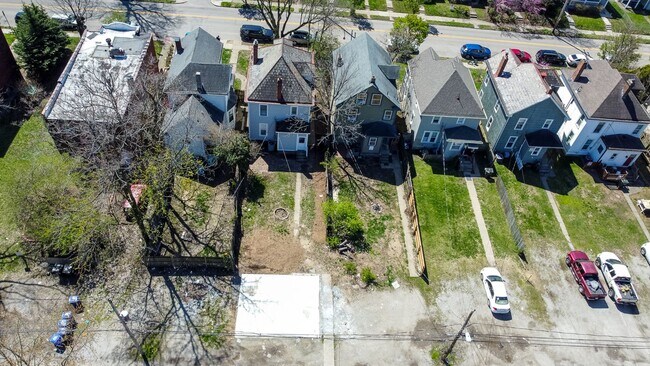 Building Photo - 418 E 17th Ave