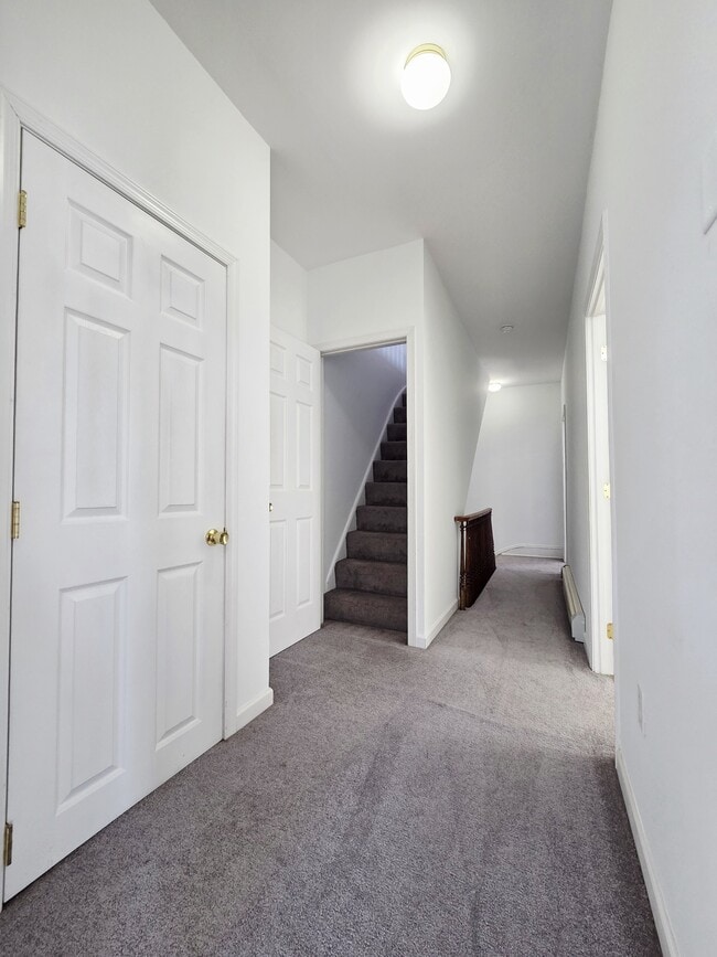 Building Photo - 21 S 4th St