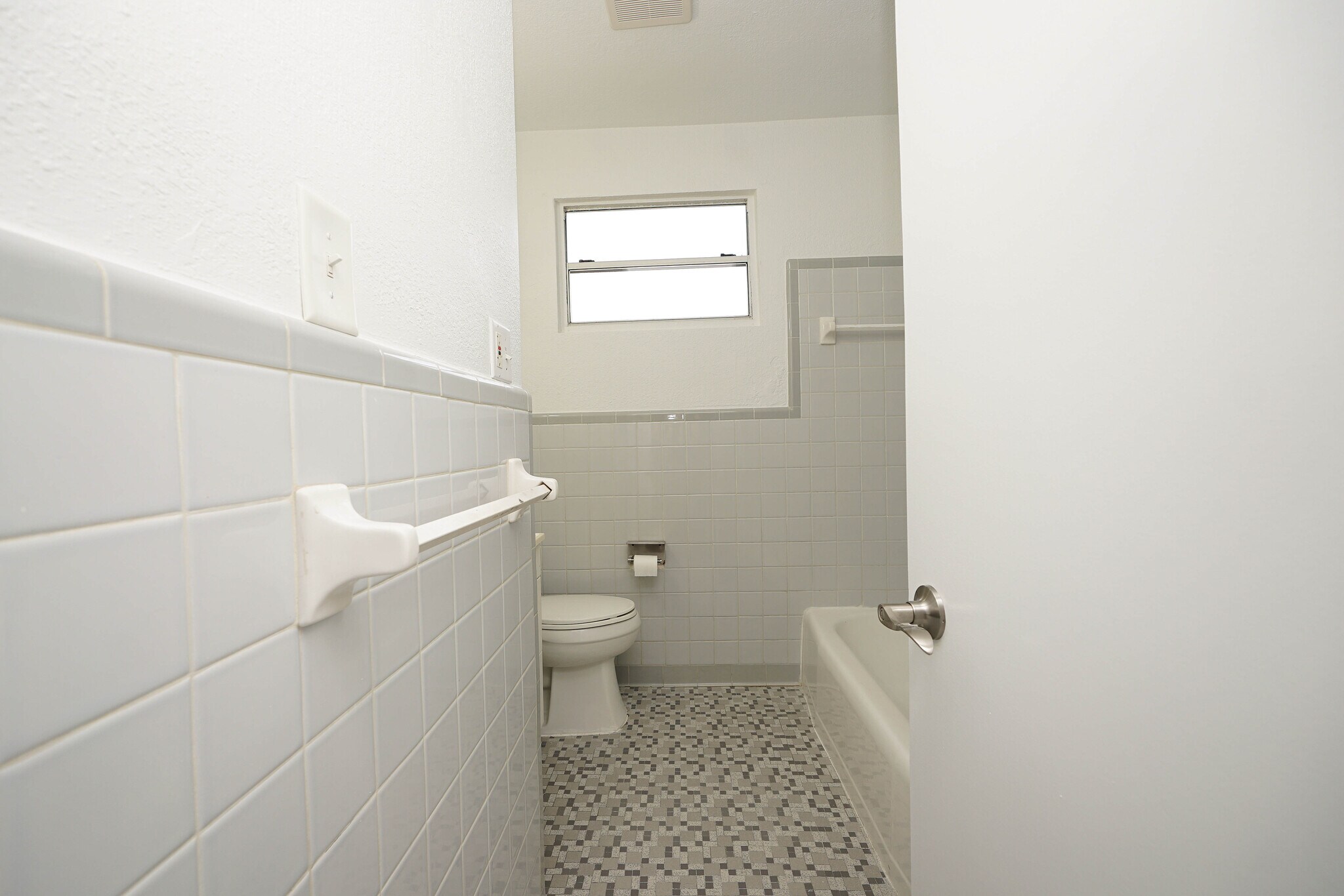 Bathroom - 62 Meigs Dr