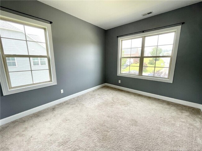 Building Photo - 4033 Hunting Path Dr