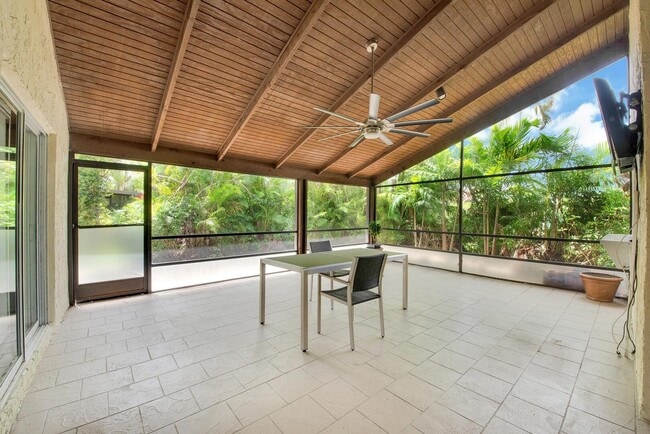 Building Photo - 5529 Lakeview Mews Terrace