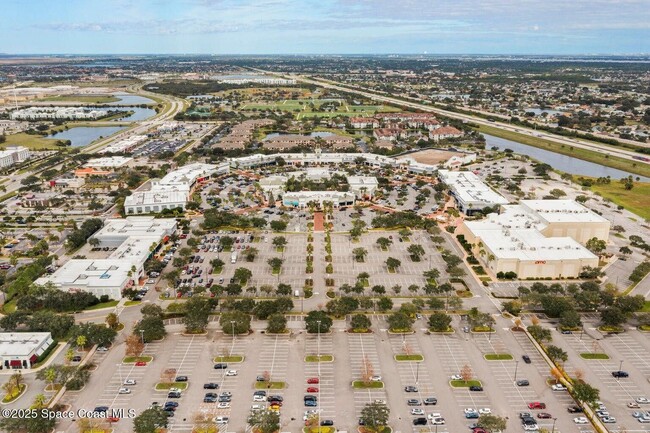 Building Photo - 7065 Primavera Ln