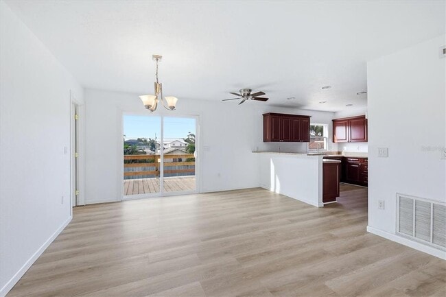 Building Photo - 515 46th St W