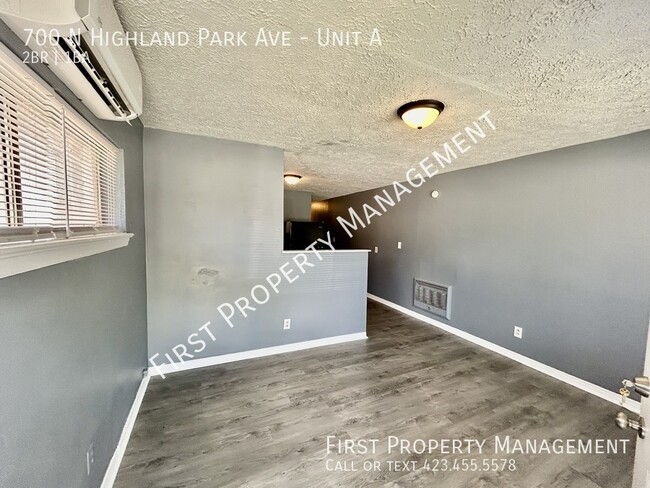 Building Photo - Charming 2Bed/1Bath Duplex in N Highland P...