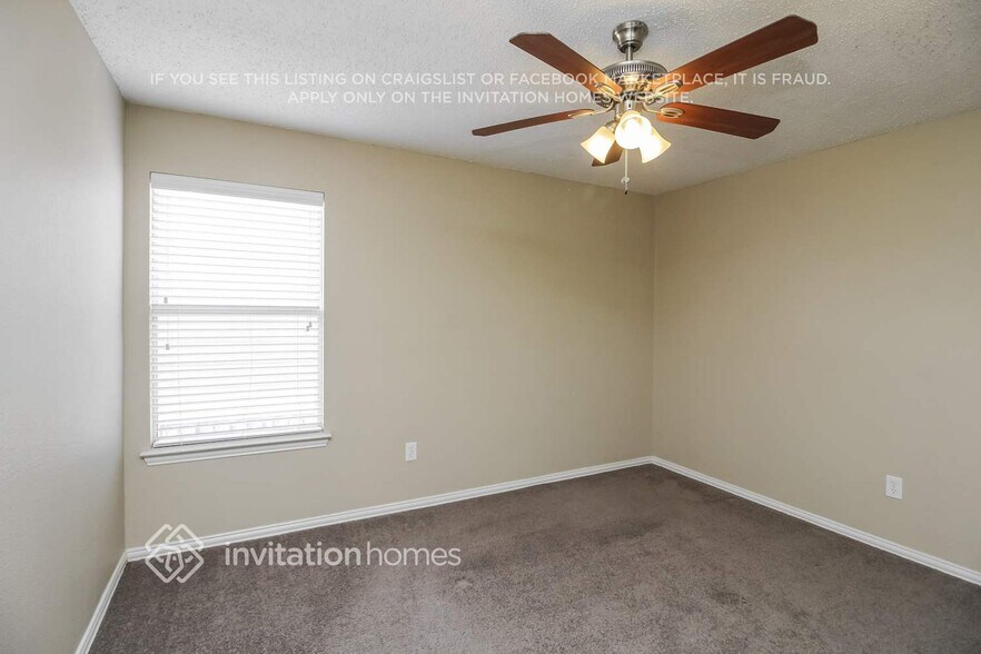 Building Photo - 1012 Tanglewood Dr