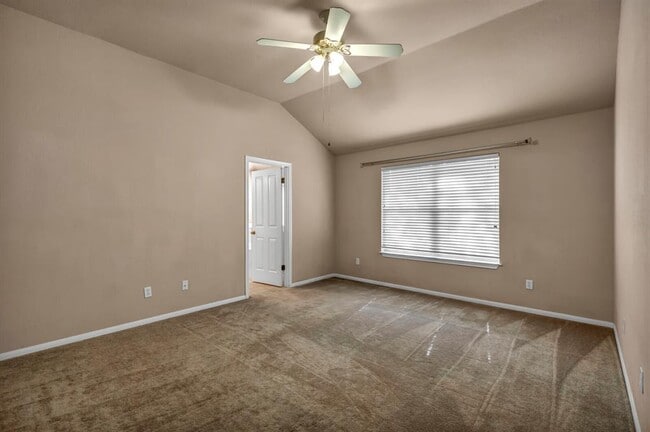Building Photo - 5700 Lomita Verde Cir