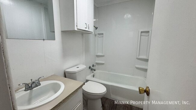 Building Photo - 2212 2nd St