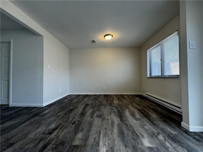 Building Photo - 314 Saracino Dr