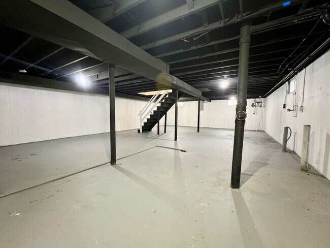 Building Photo - 1120 Gilbert Ave