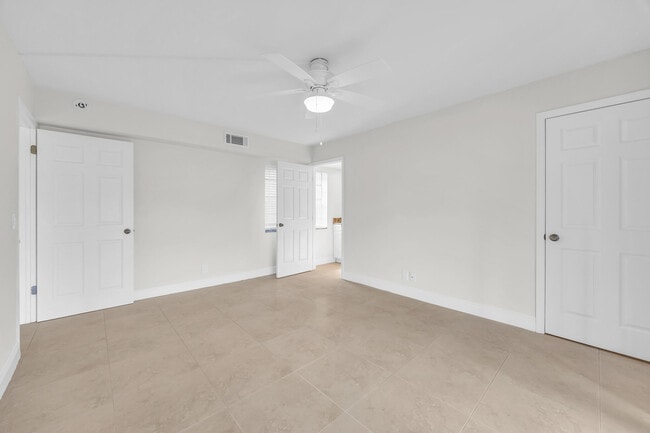 Building Photo - 433 Piedmont J