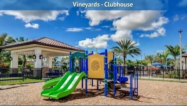 Building Photo - 158 SE 34th Terrace