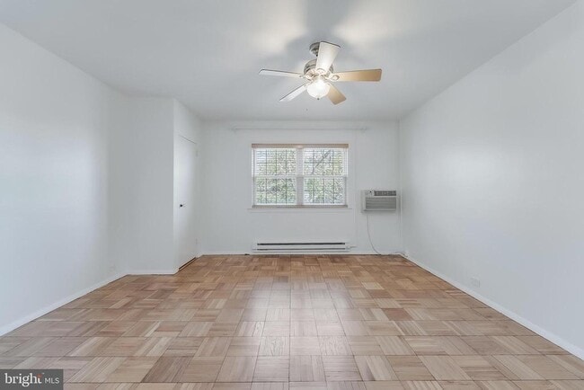 Building Photo - 3282 Martha Custis Dr