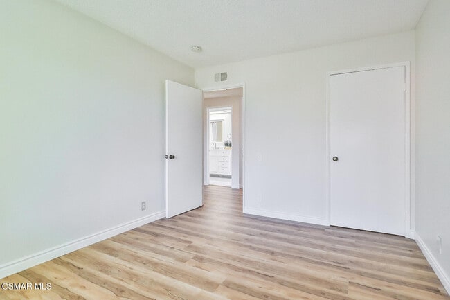 Building Photo - 4082 Avenida Verano