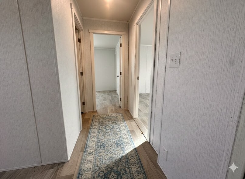 Building Photo - 26 Jubilee St