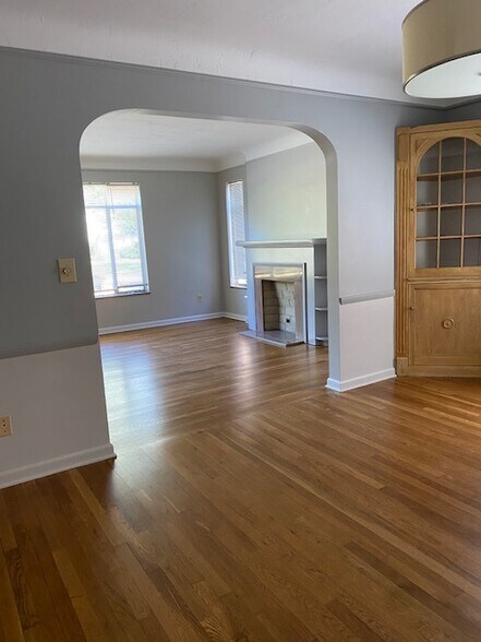 Living room looking from dining room - 11509 Lake Ave