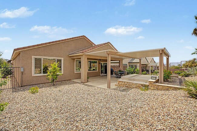 Building Photo - Stunning upgraded Solera At Anthem Home with Spa in back yard!