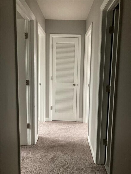 Building Photo - 925 Mill Stone Dr