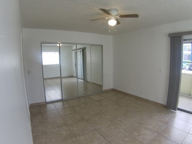 Building Photo - 537 Normandy Ln