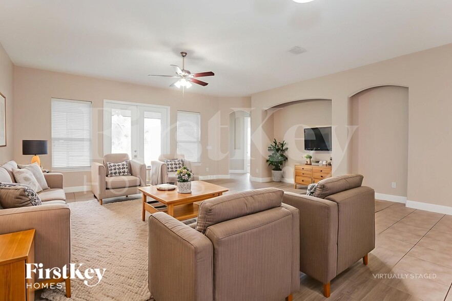 Building Photo - 1656 Fairway Ridge Dr