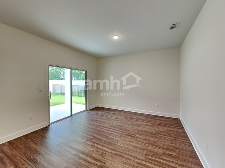 Building Photo - 10730 Coleman Rd