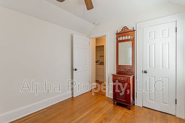 Building Photo - 22 Cammer Ave