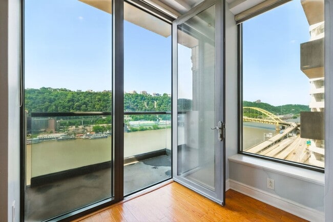 Building Photo - Welcome to Downtown Living with a view