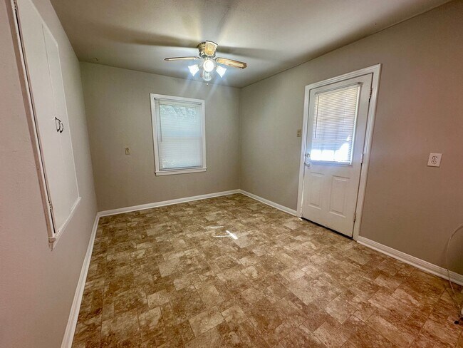 Building Photo - 2612 Alice Ave