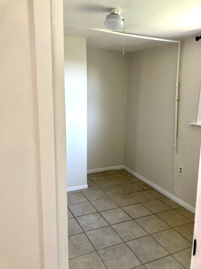 Building Photo - 721 1/2 Anacapa Drive