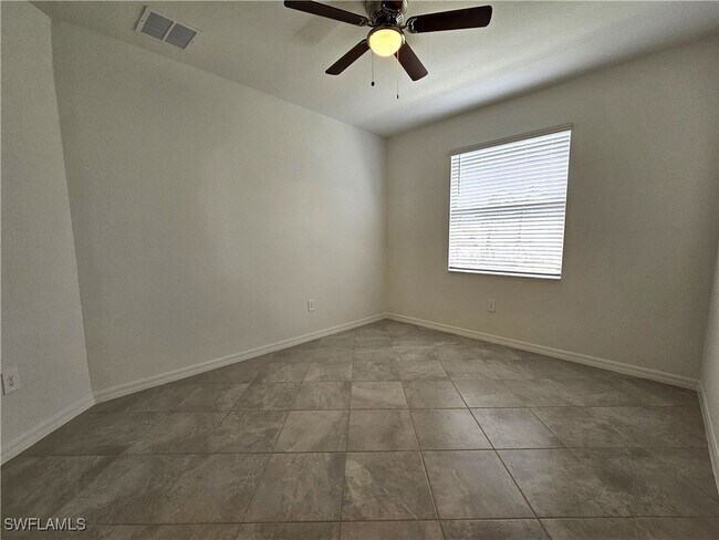 Building Photo - 2167 Dragonfruit Wy
