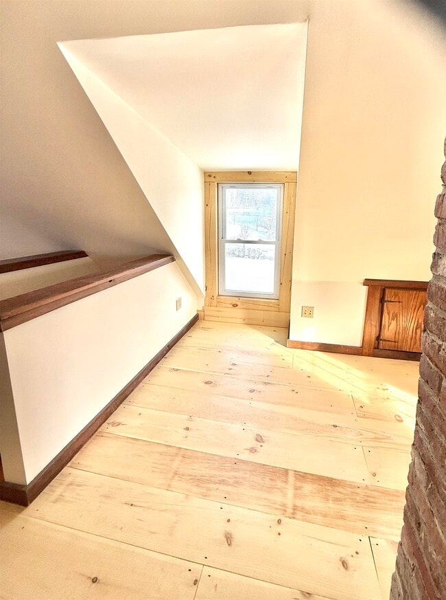 Building Photo - 383 Sanborn Rd