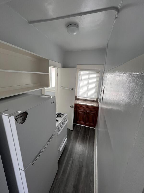 Building Photo - 14 Wavecrest Ave