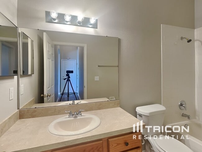 Building Photo - 3602 Heron Island Dr