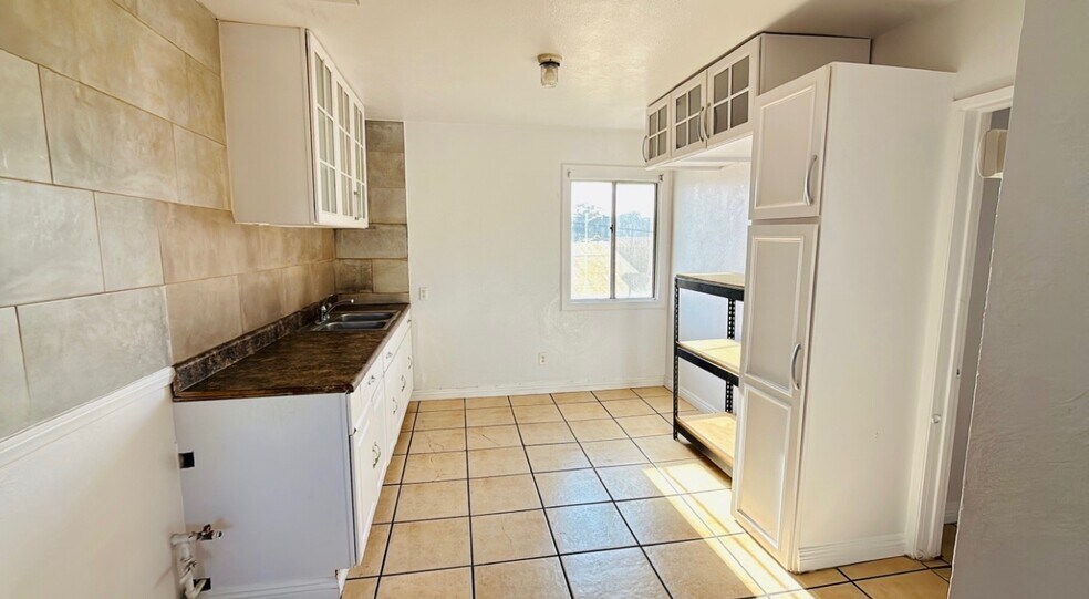 Building Photo - 124 W 95th St