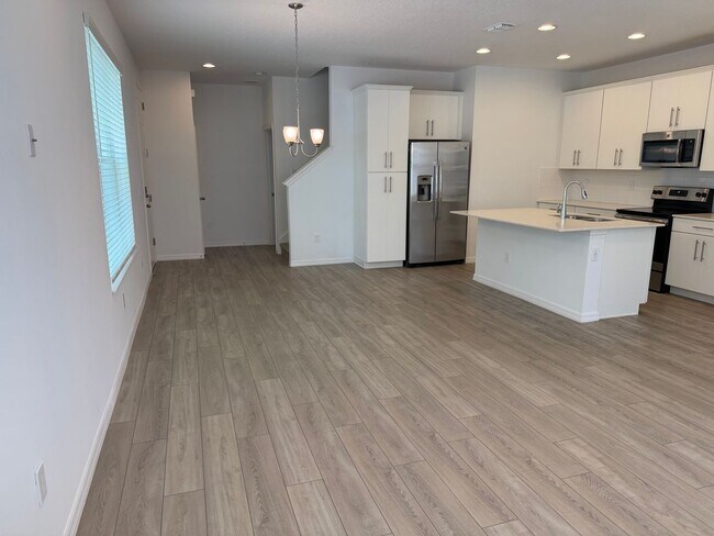 Building Photo - 8191 Mosaic Ln
