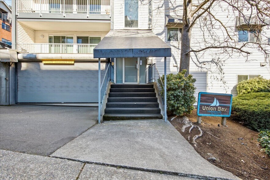 Building Photo - 762 Hayes St
