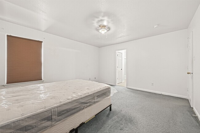 Building Photo - 15707 Crooked Arrow Dr