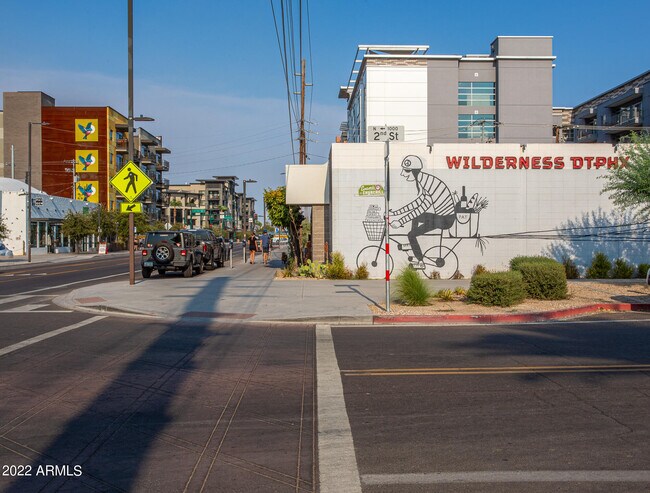 Building Photo - 805 4th Ave