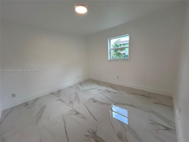 Building Photo - 11751 SW 52nd Ct