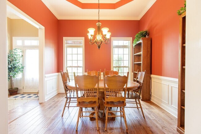 Building Photo - Spacious 4-Bedroom, 3-Bath Home with Large Screened-In Porch & Modern Features in Hahira, GA