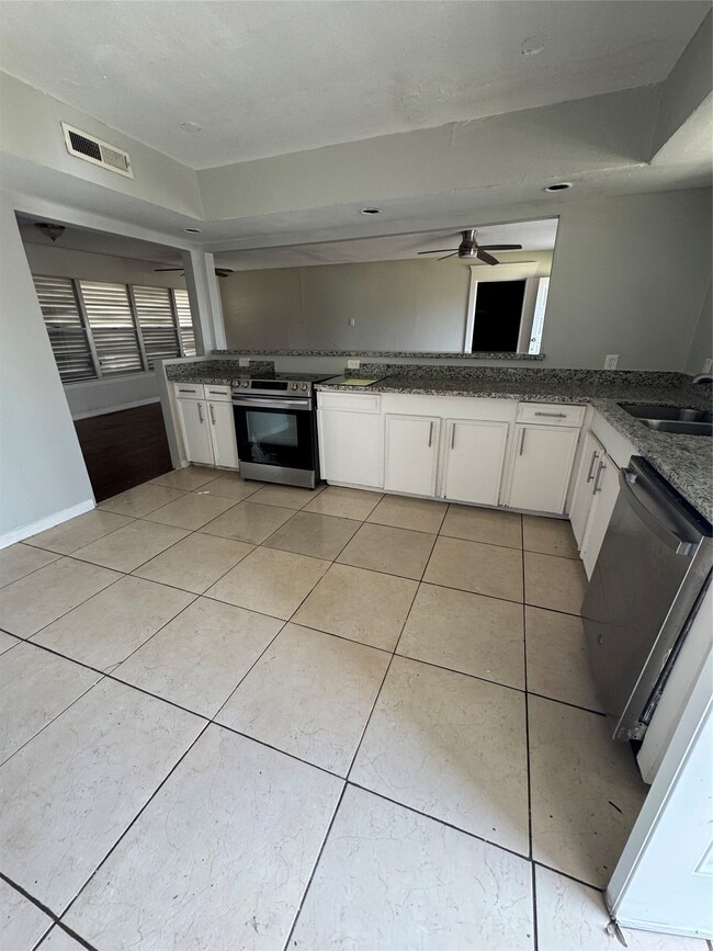 Building Photo - 2522 Jackson