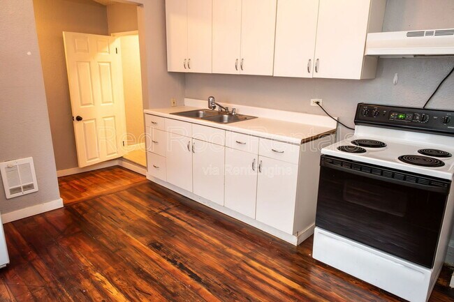 Building Photo - 1116 N 4th St