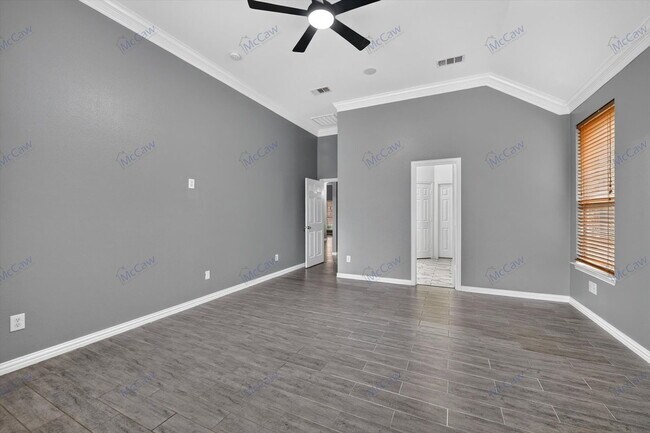 Building Photo - 608 Walnut Hollow Dr