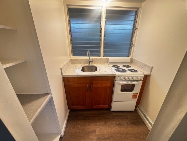 Building Photo - Francis