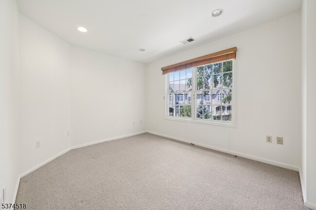 Building Photo - 618 Turlington Ct