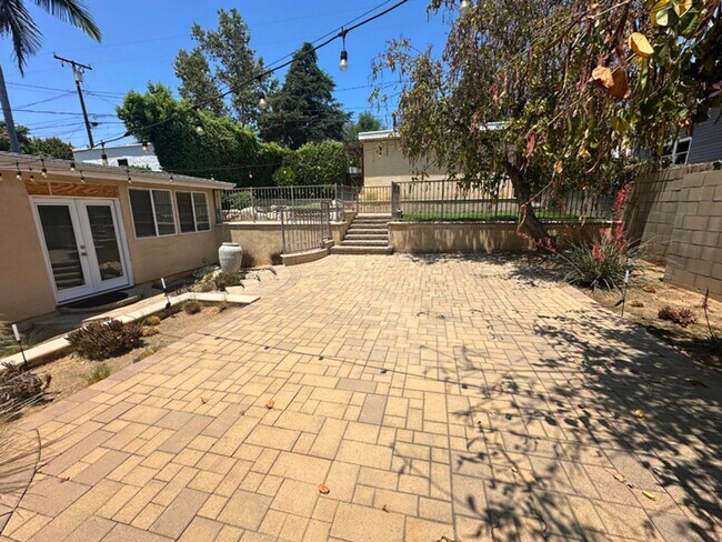 Building Photo - 2BD/1BA DT Fullerton Vintage 1922 House w/...