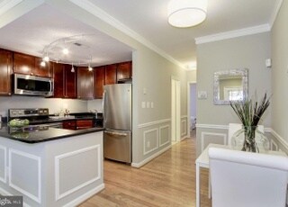 Building Photo - 1205 N St NW