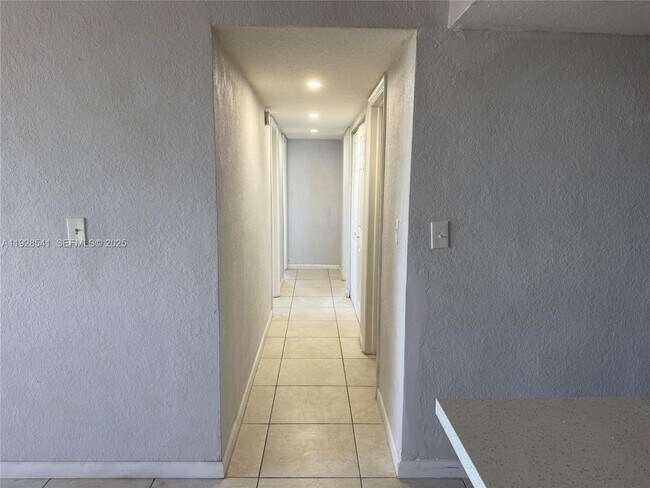 Building Photo - 9001 SW 77th Ave