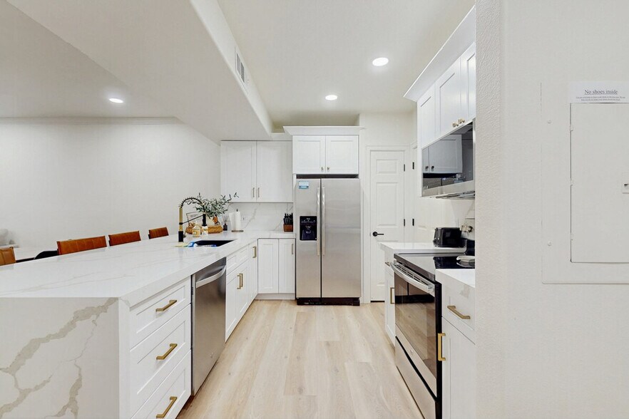 Building Photo - 19777 N 76th St